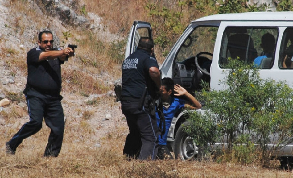 Policía Federal impide toma de caseta de cobro en Guerrero