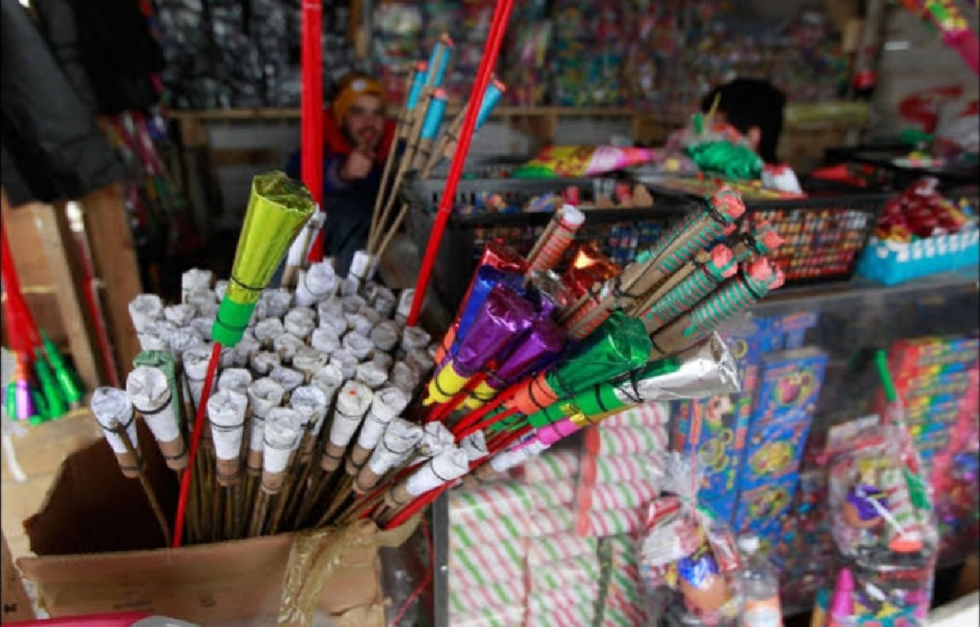 Instalan cuatro tianguis de pirotecnia en Xoxocotla