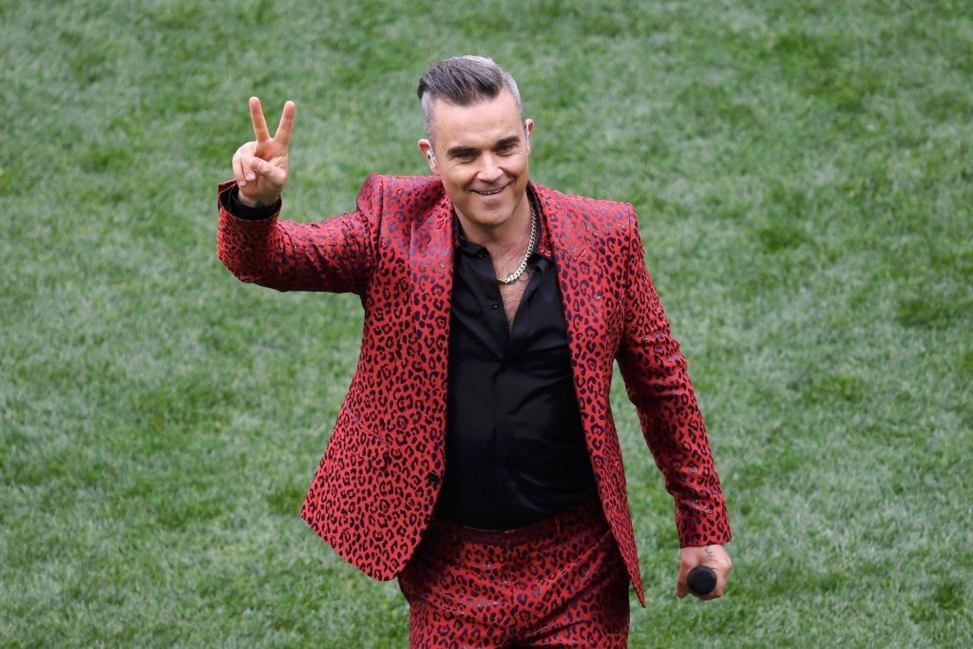¡Espectacular! Robbie Williams inaugura la Copa del Mundo Rusia 2018