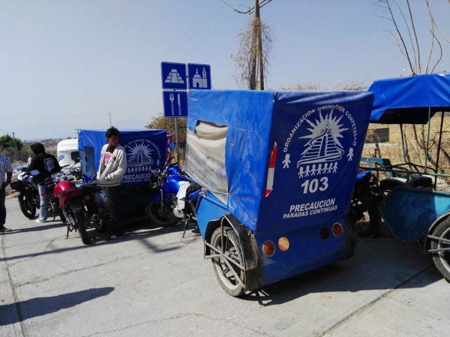 Mototaxistas de Coatetelco firman convenio para mejorar servicio