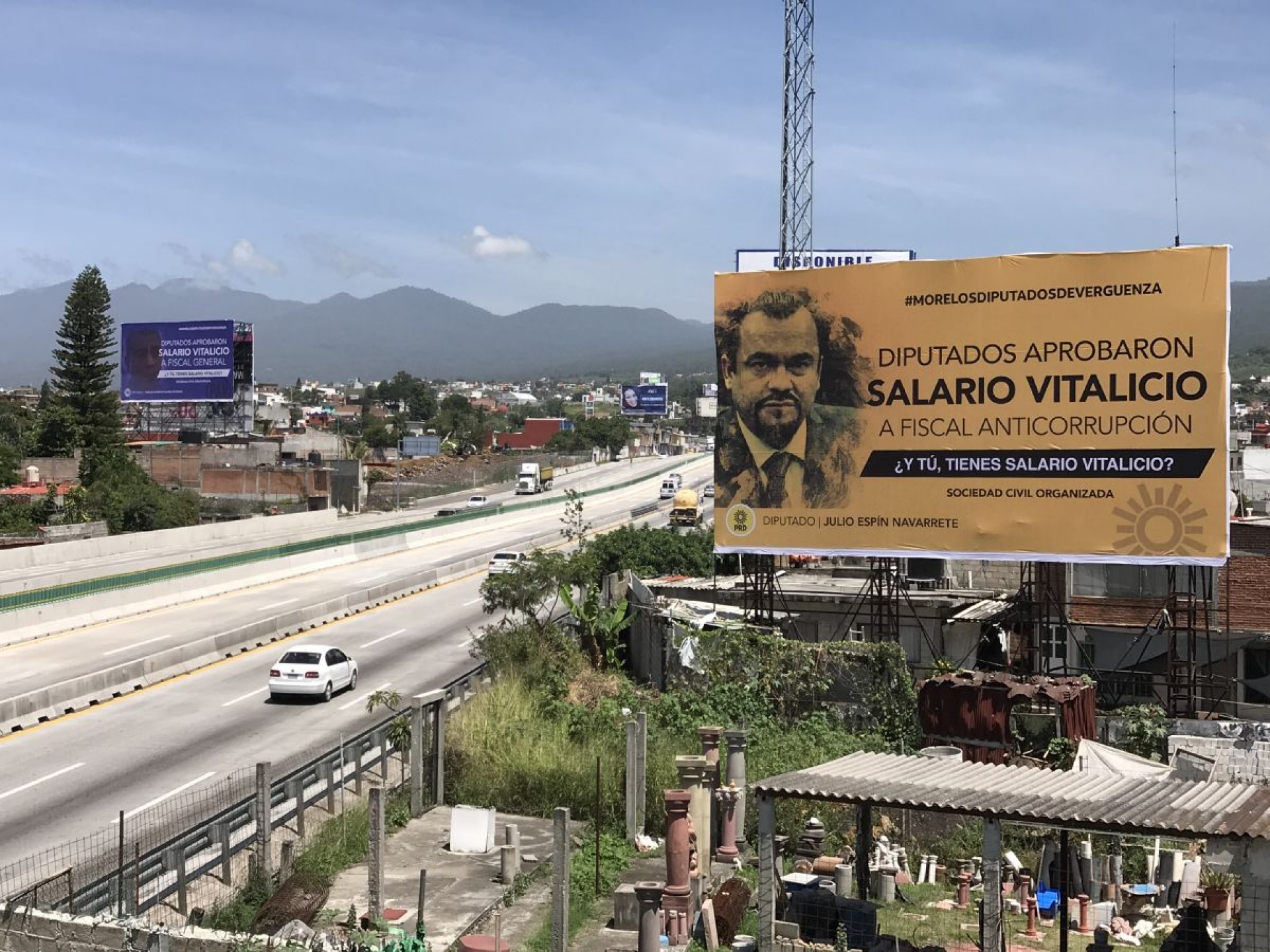 Lanzan campaña publicitaria contra diputados locales