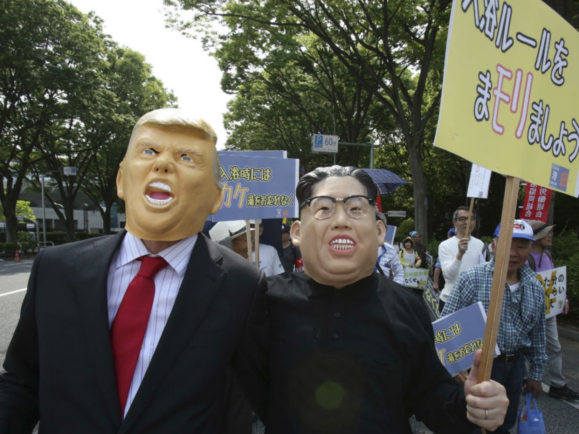 Otro paso para la reunión Trump-Jong Un: Norcorea libera a tres rehenes estadunidenses