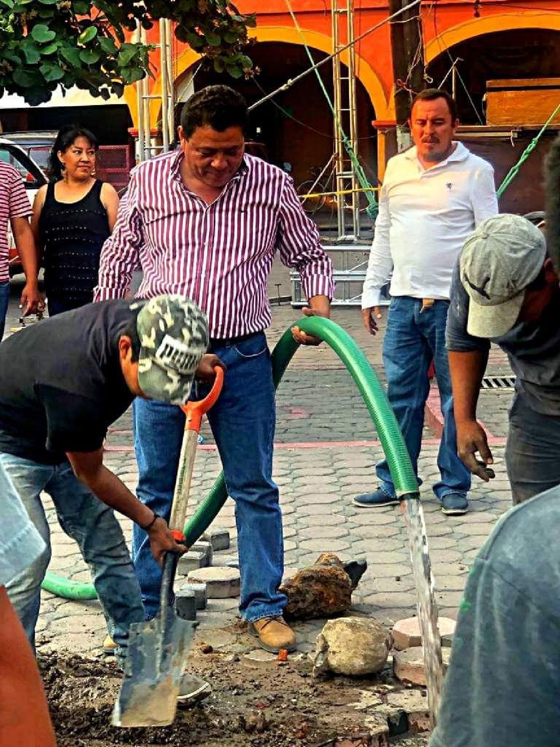 Inician reforestación en el zócalo de Jonacatepec