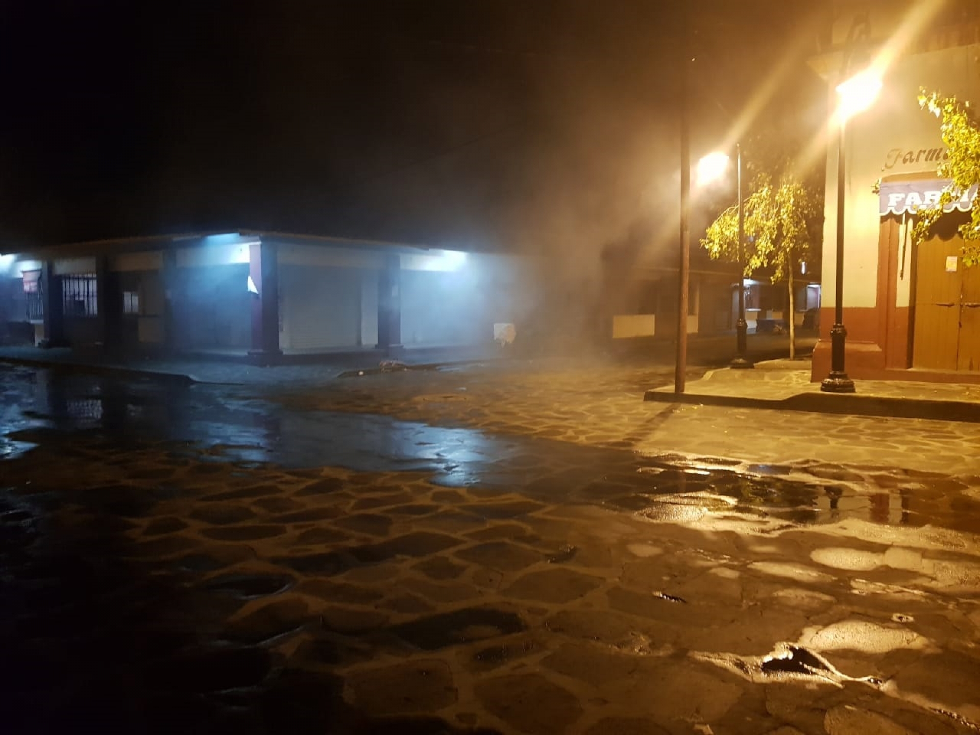 Fumigan el mercado municipal de Yepcapixtla