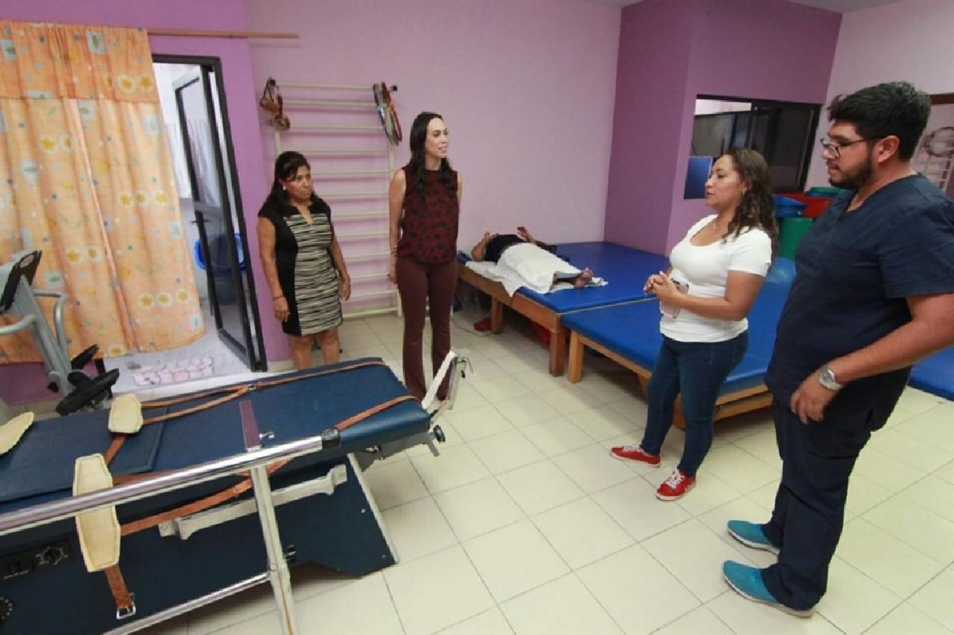 Supervisa Natália Rezende operación del programa de desayunos escolares
