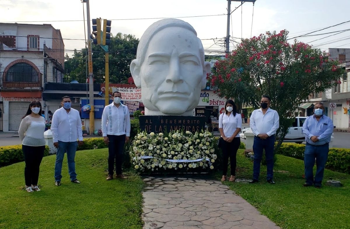 Rinden homenaje a Don Benito Juárez en su natalicio
