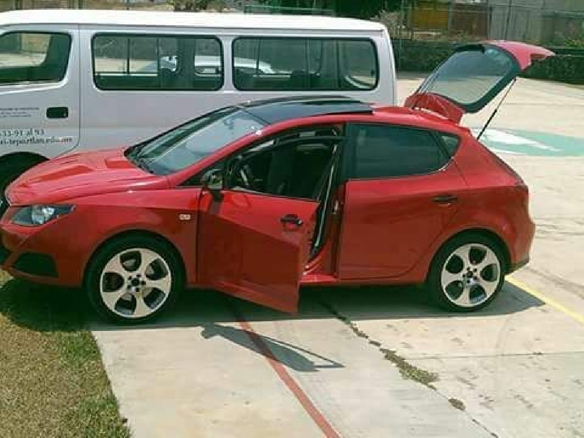 Le robaron su auto mientras veía un partido de futbol, en Zacatepec