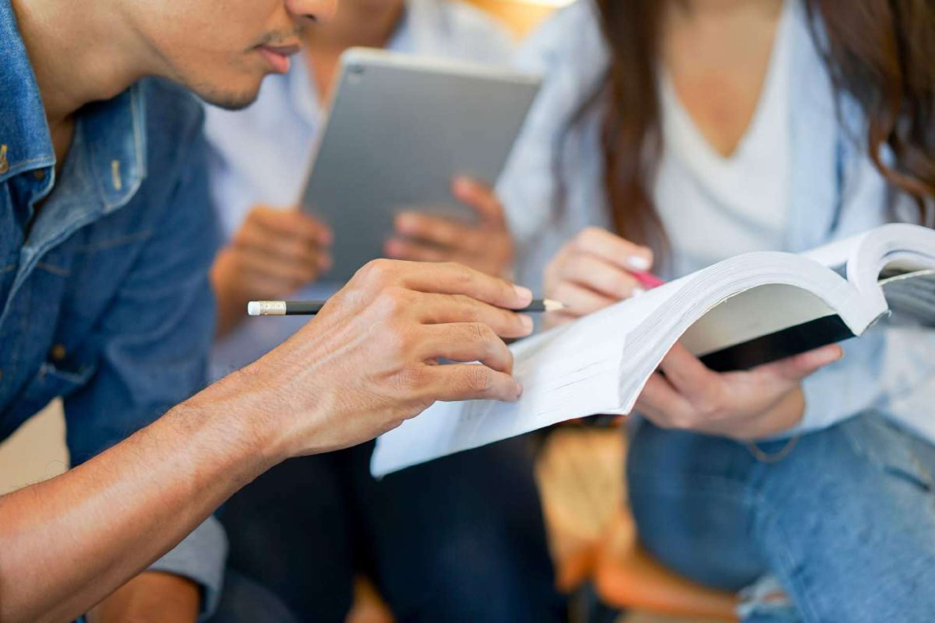 Se acercarán universidades a jóvenes que no ingresen a UAEM