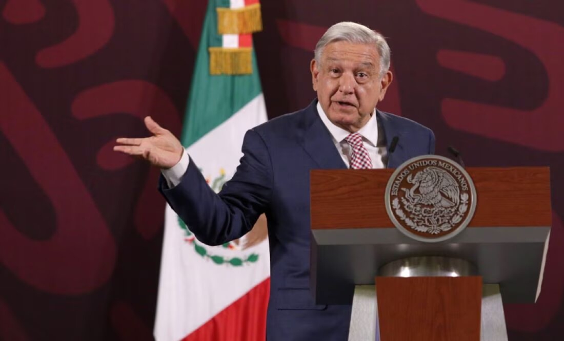 AMLO critica la 'Marcha por Nuestra Democracia'; 'Es para defender corrupción'