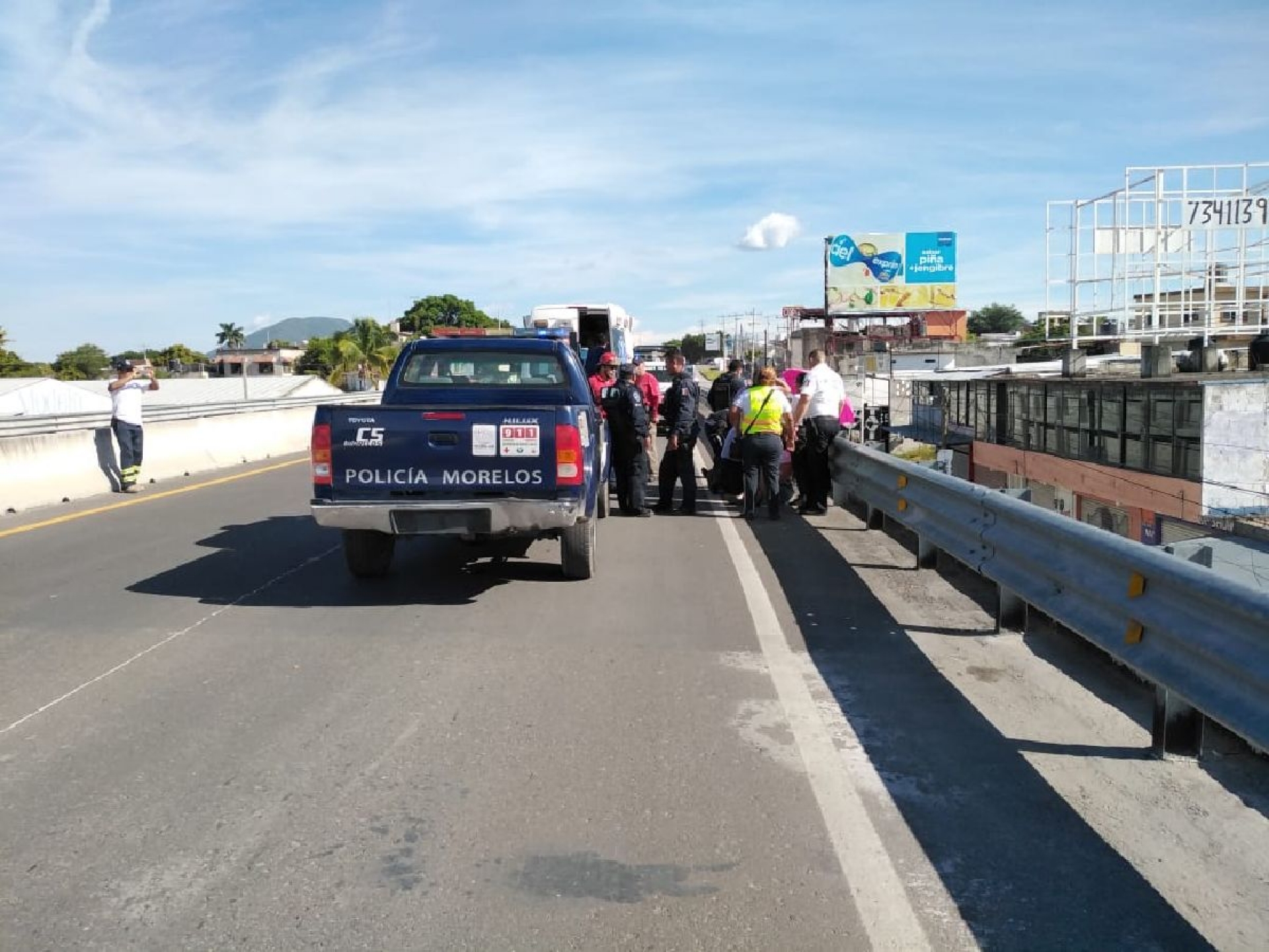VIDEO: Pretendía lanzarse desde el distribuidor vial de Galeana