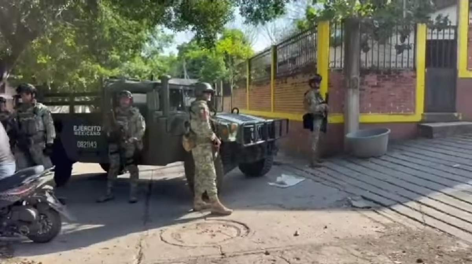 Hallan tres cadáveres en Tetecala