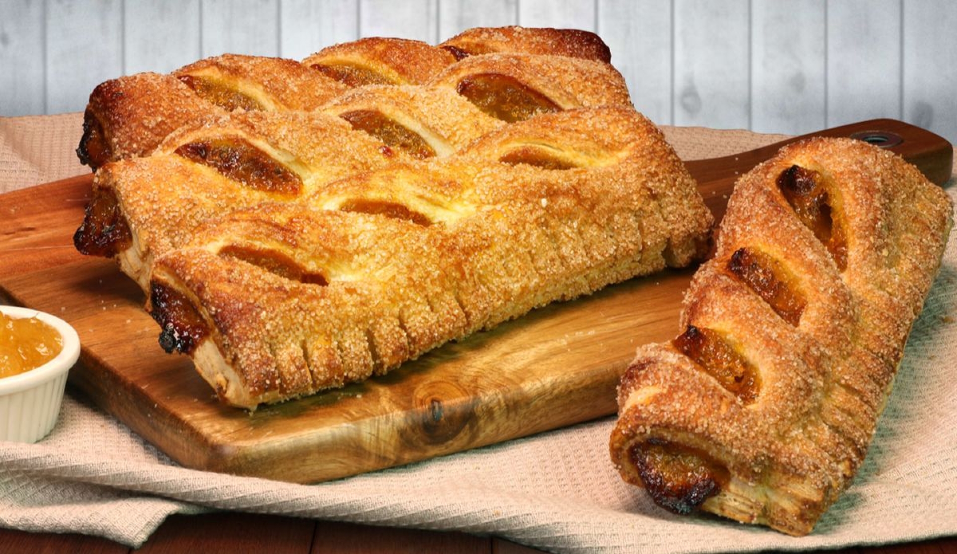 Strudel de piña fácil y festivo para sorprender en la cena navideña