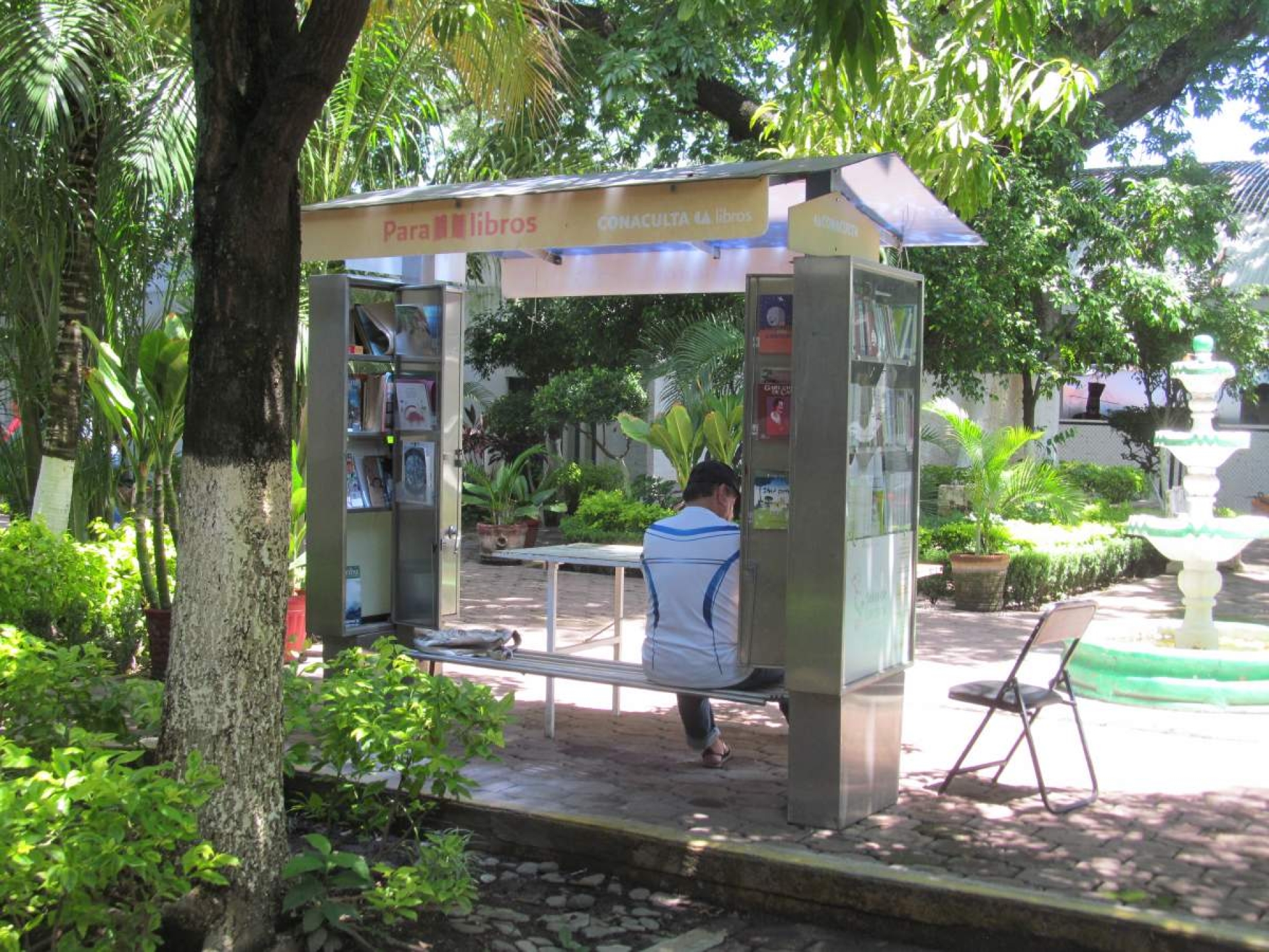 Se mantiene paralibros en patio de Zacatepec