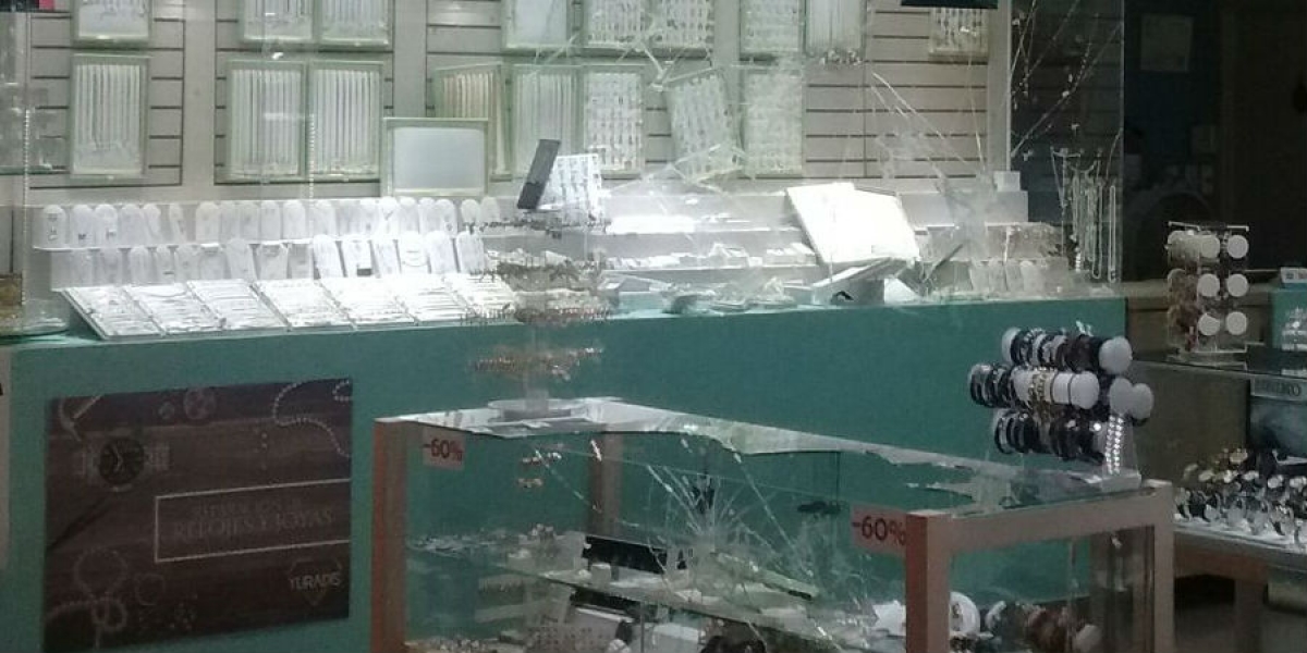 Roban una joyería en el centro de Cuernavaca; una persona falleció y otra fue herida