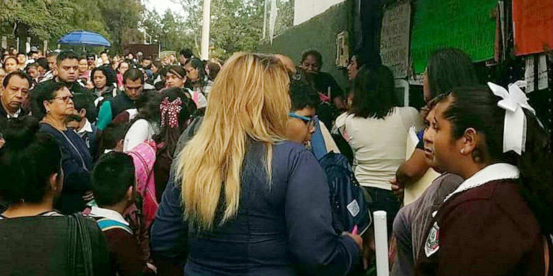 Protestan padres de familia de la escuela 'Ejército Mexicano'
