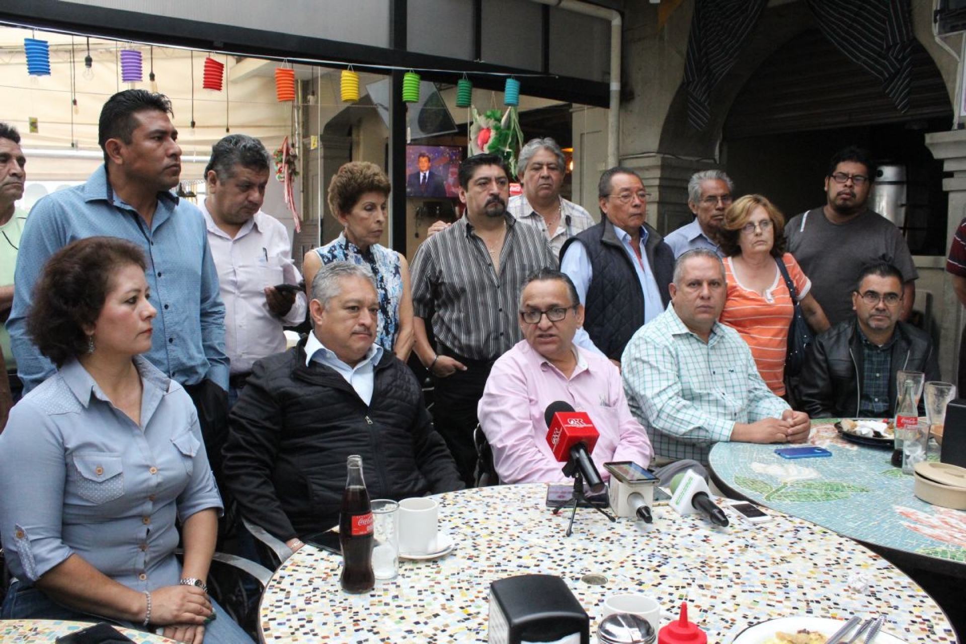 Taxistas amenazan con quedarse en plantón en la SMyT