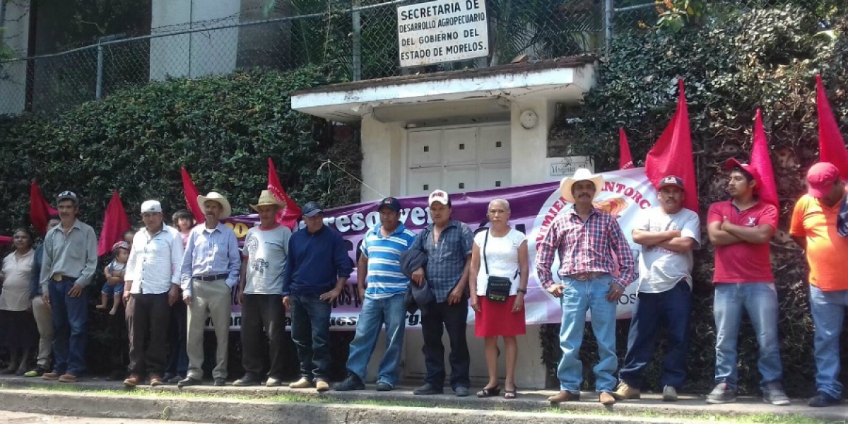 Extiende plantón Antorcha Campesina a dos sedes de oficinas de la Sedagro