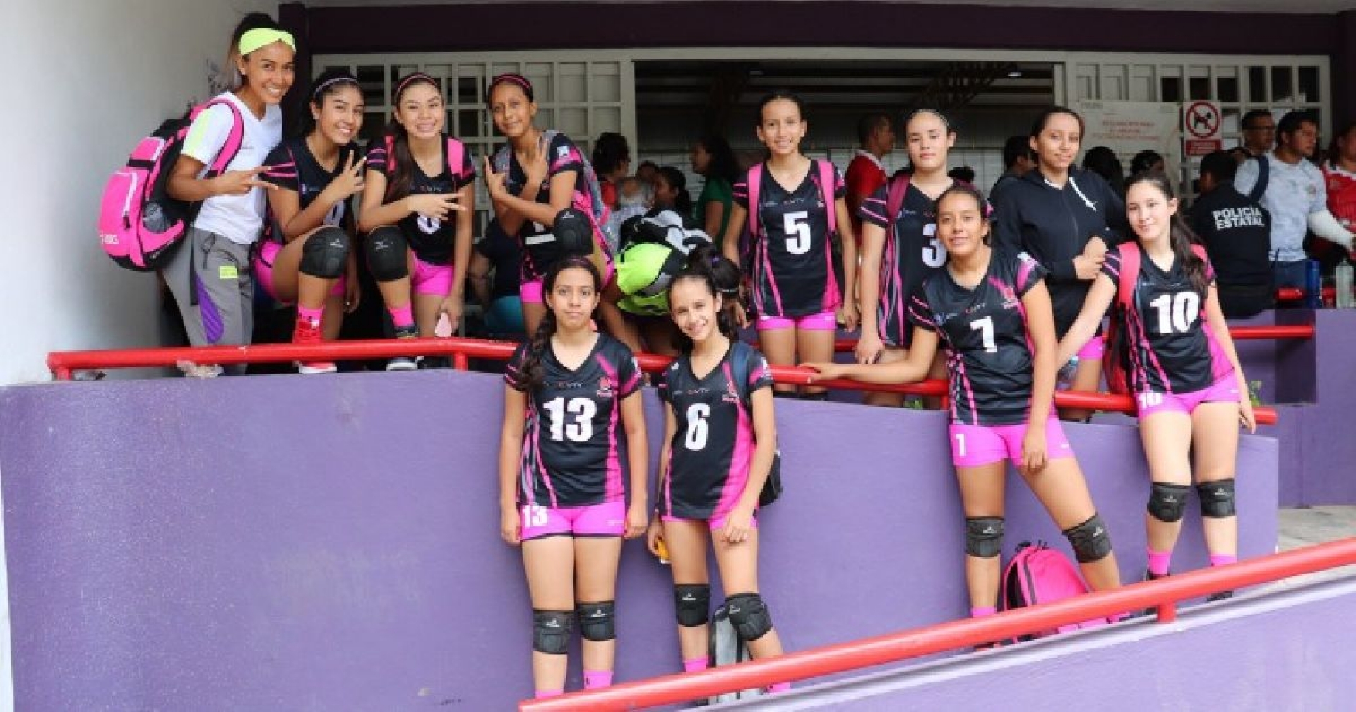 Vence Morelos a Campeche en la disciplina de voleibol sala