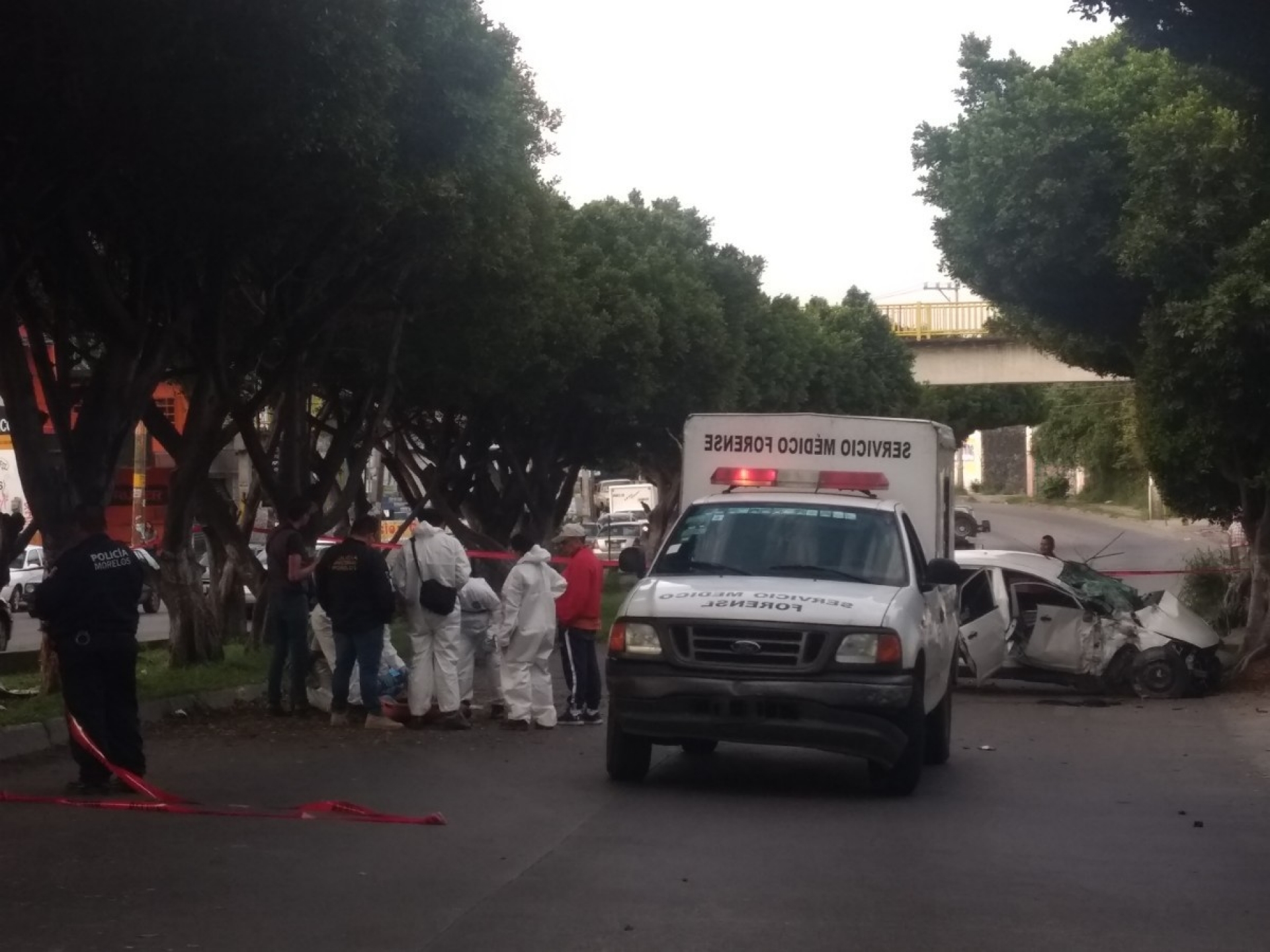 Volcadura deja una mujer muerta y otra en estado grave en Jiutepec