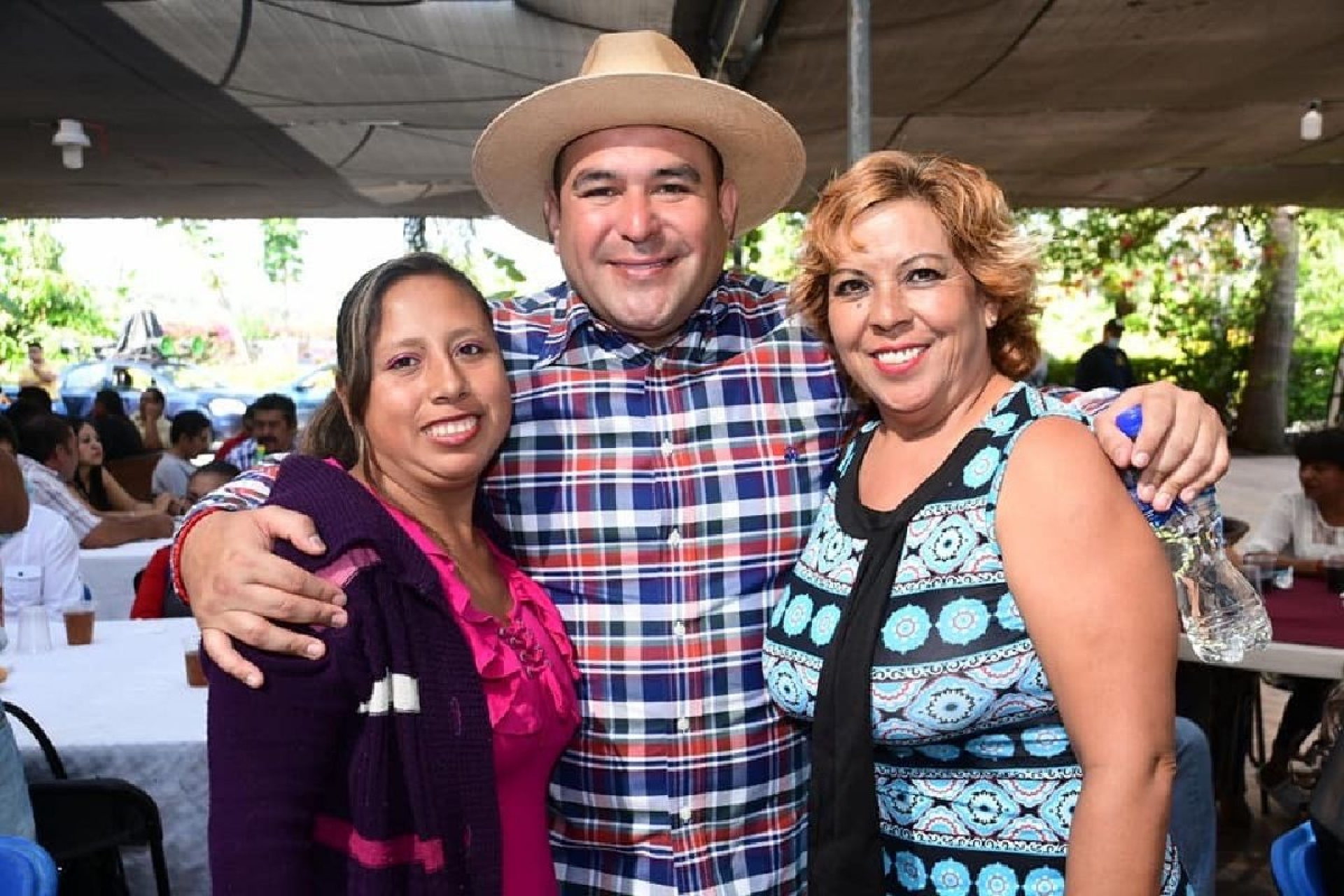 Alcalde de Ayala se reúne con aspirantes a las ayudantías municipales