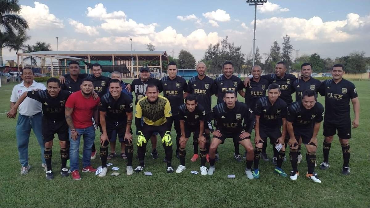 Infieles Mercado se da un festín de goles