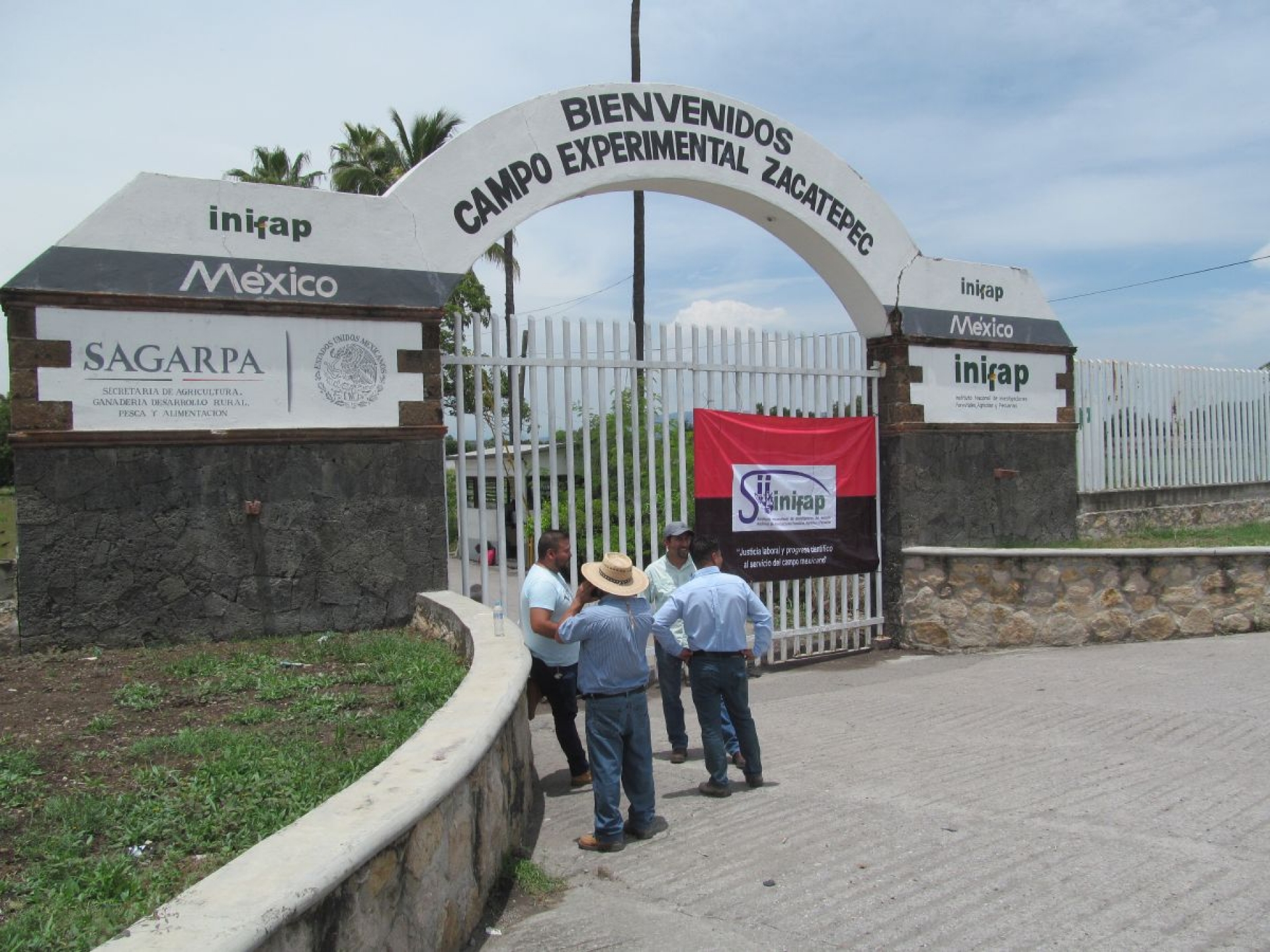 Dura cinco horas huelga en el campo experimental del INIFAP en Zacatepec