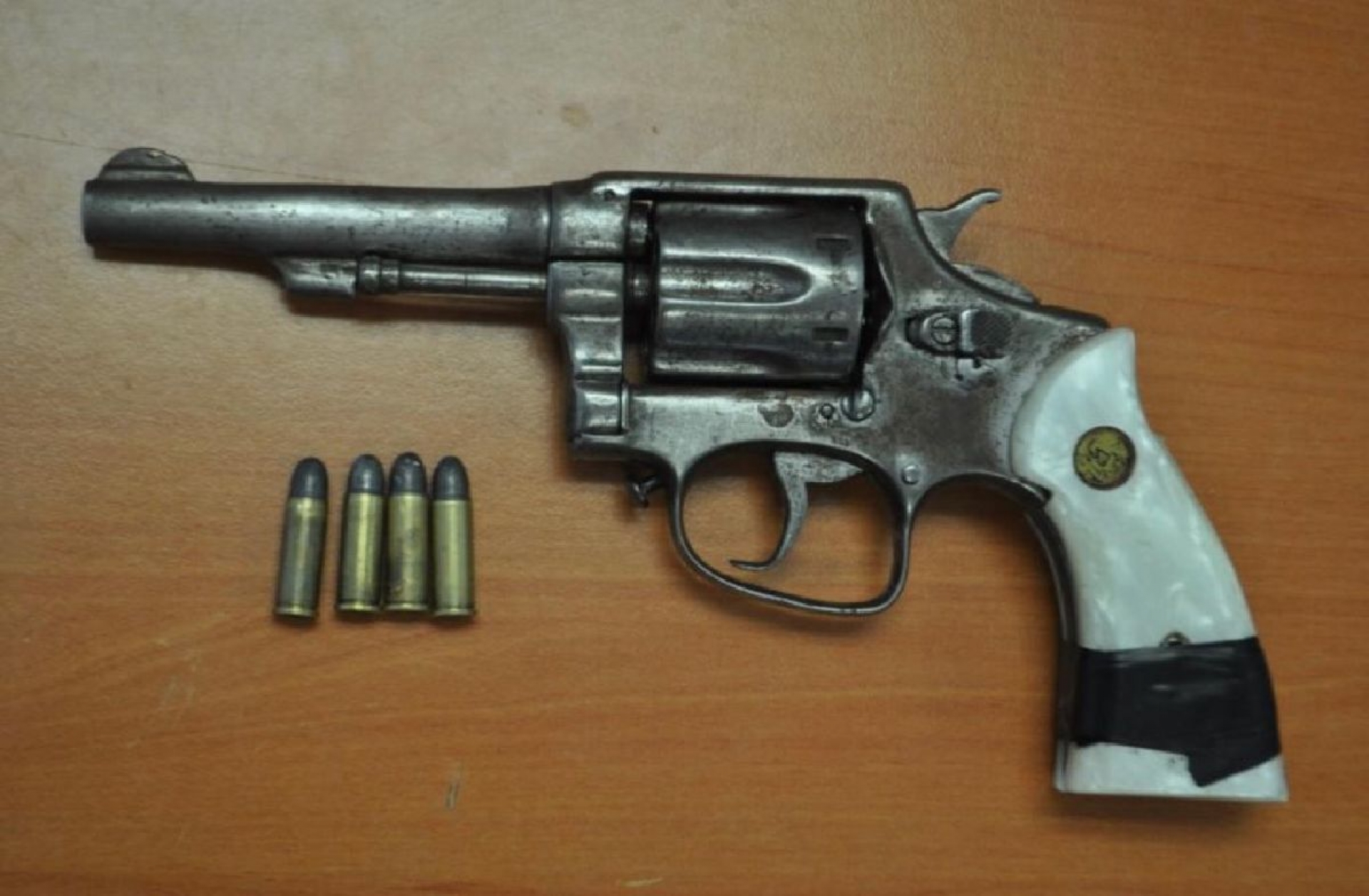 Atrapan a un individuo armado en Temixco