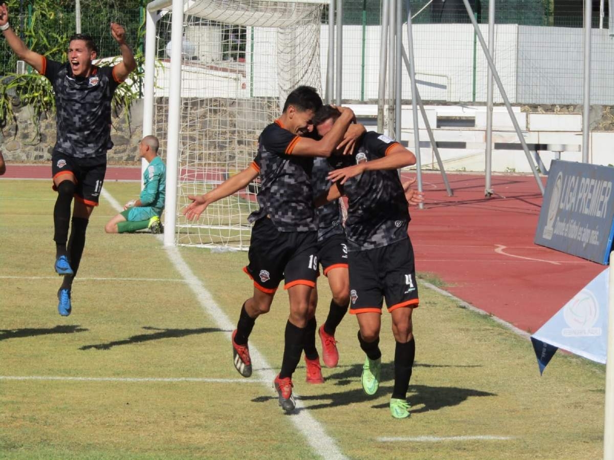 Escorpiones se mantiene con vida
