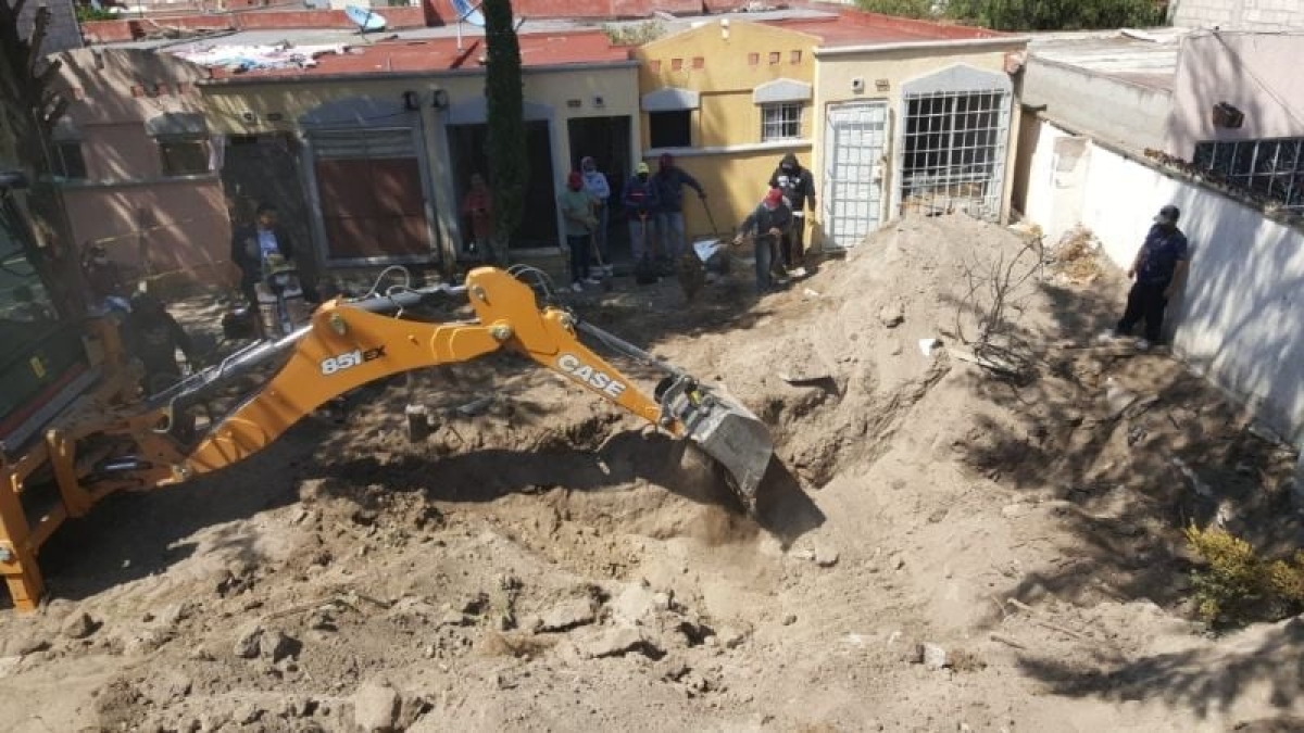 Localizan al menos ocho cadáveres en una fosa clandestina en Zumpango, Edomex