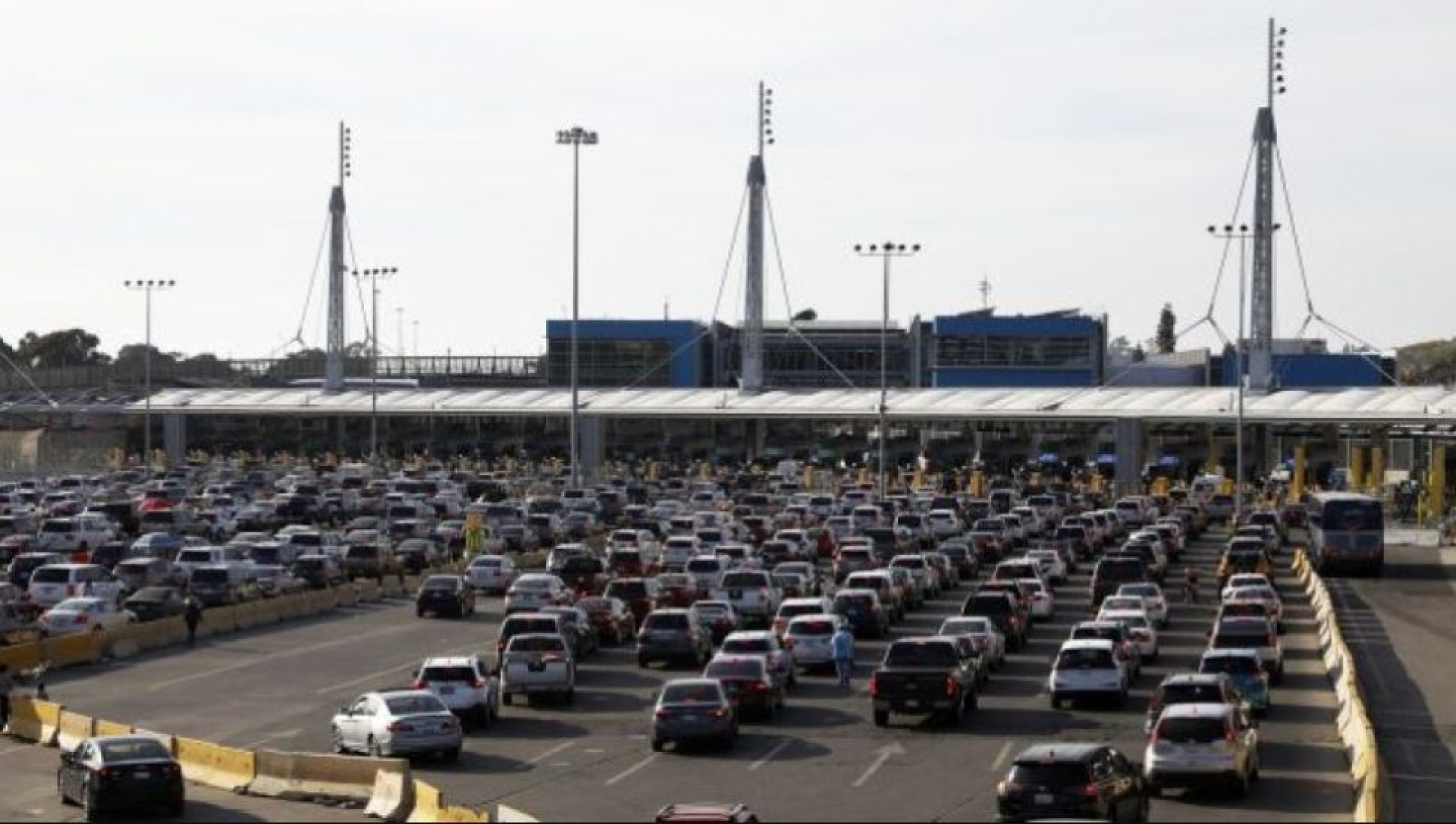 México y Estados Unidos prolongan el cierre de la frontera para viajes no esenciales