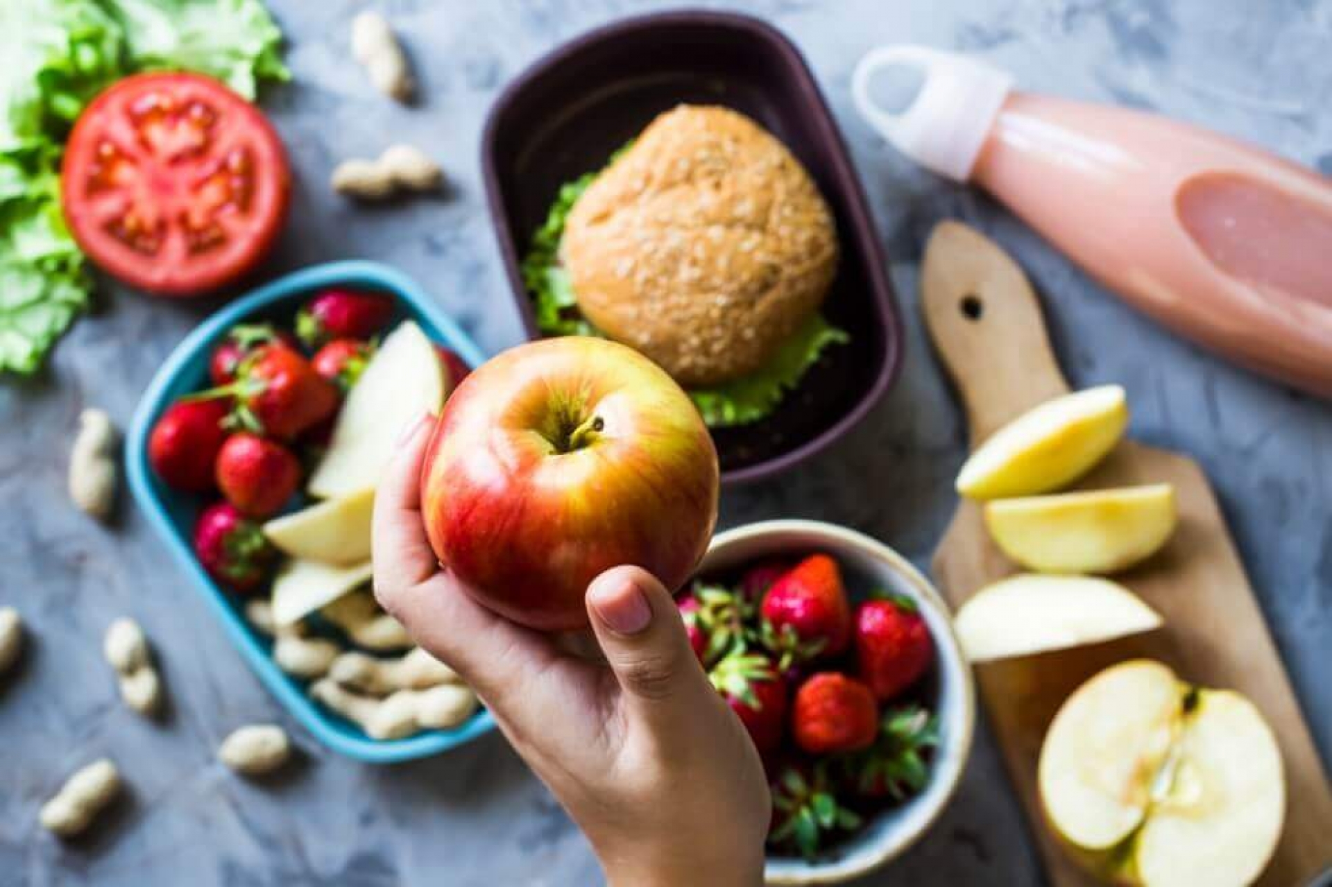 Covid-19 no se transmite a través de los alimentos; UNAM aclara por qué