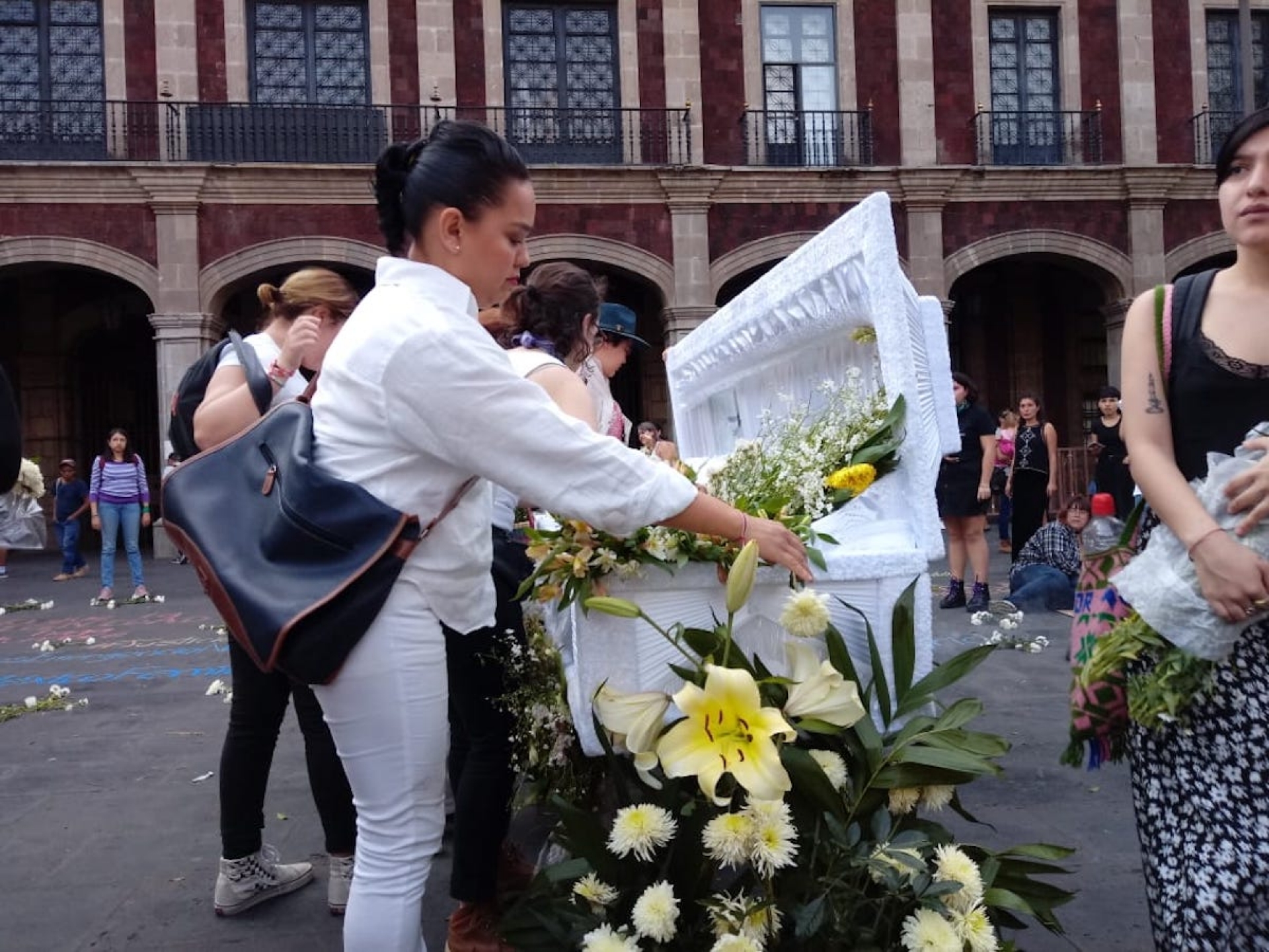 Demandan atención inmediata a feminicidios