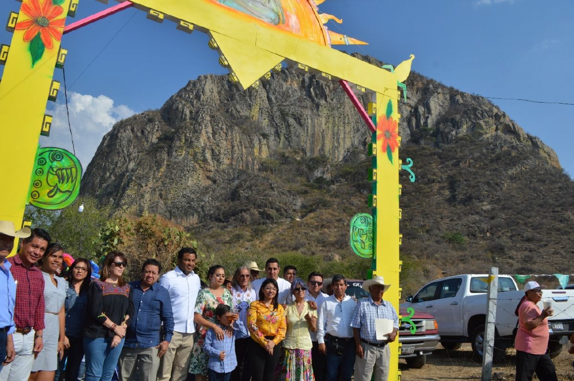 Acuden cientos de personas al inicio del Festival del Sol Chalcatzingo 2019