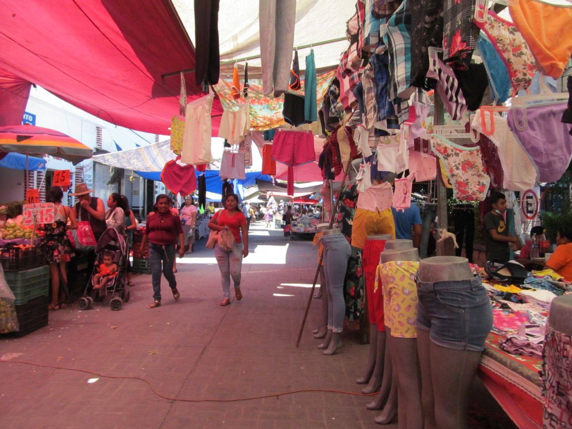Se mantiene abierto el tianguis de Tlaltizapán