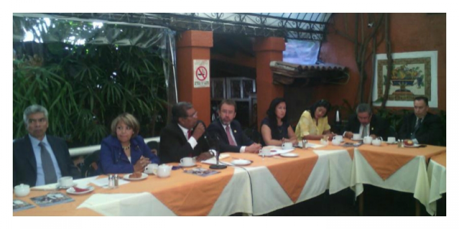 Exigen abogados a la FGE una investigación pronta en el caso de las fosas ubicadas en Tetelcingo
