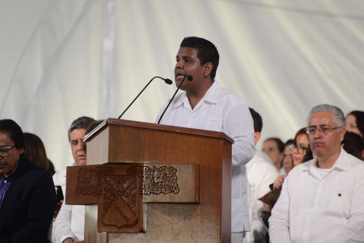 Piden reducir sueldos de altos funcionarios de la UAEM