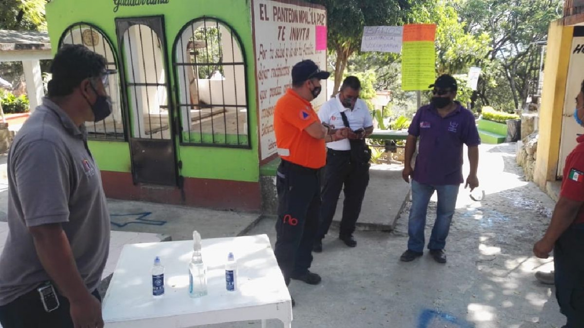 Controlado, el acceso a panteones de Yautepec