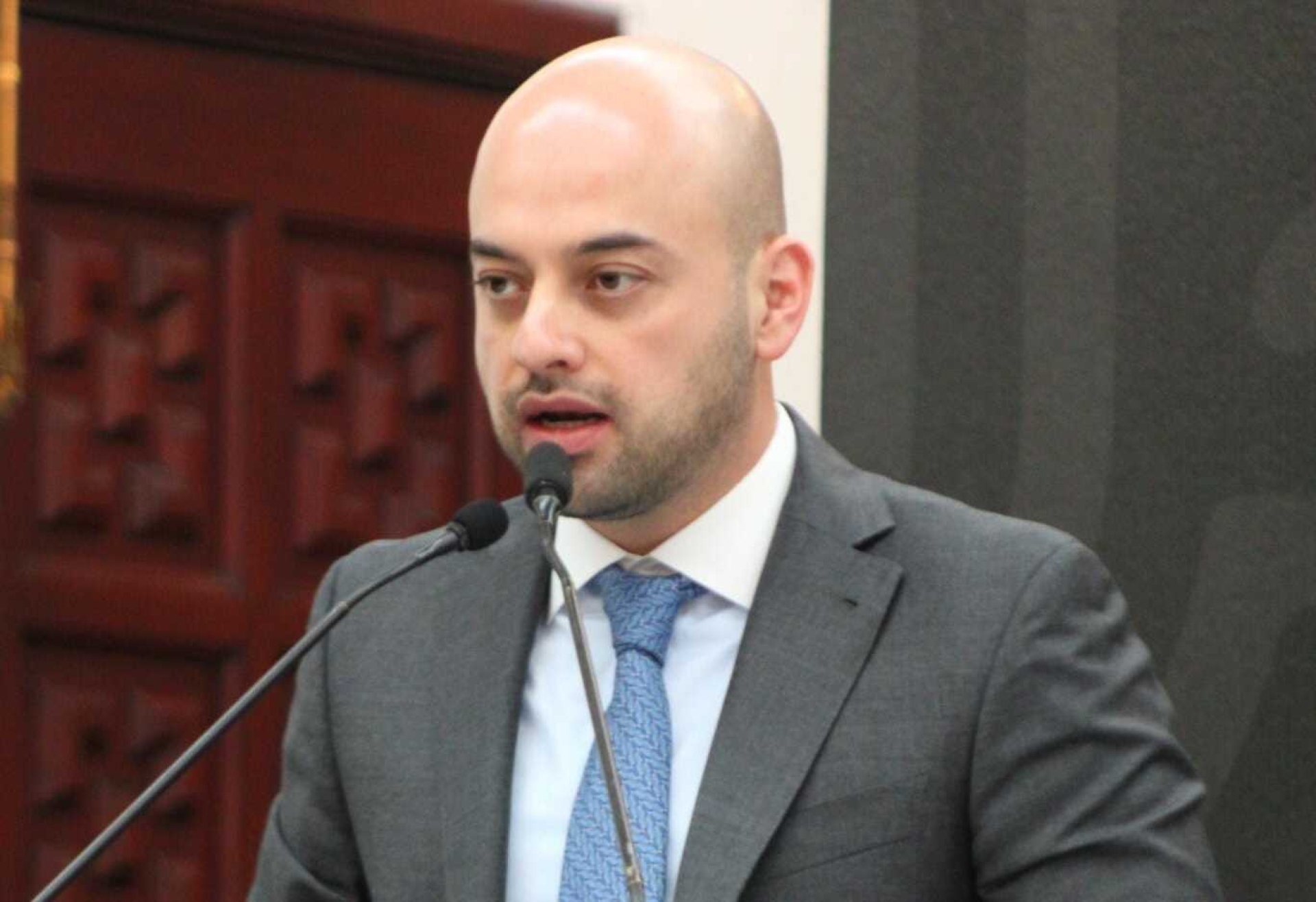 Reitera gobierno estatal regulación estricta del transporte y plataformas digitales
