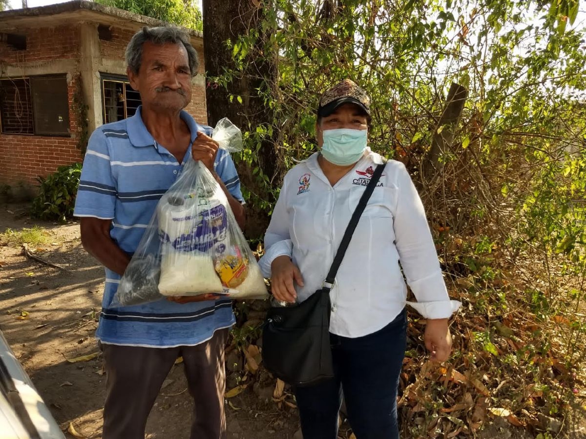 Entrega DIF de Cuautla despensas a sectores vulnerables