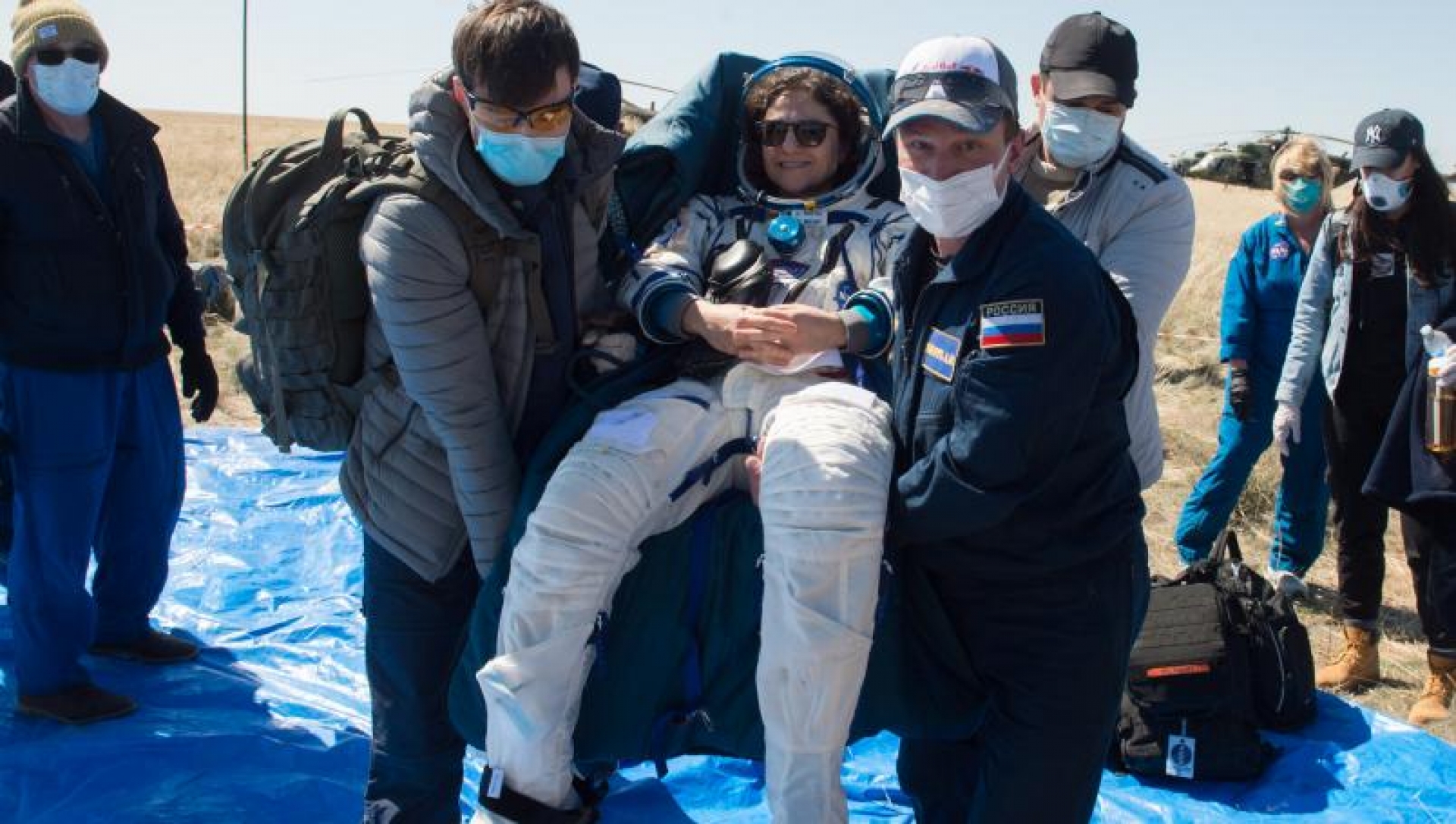 Astronautas regresan a la Tierra en plena pandemia