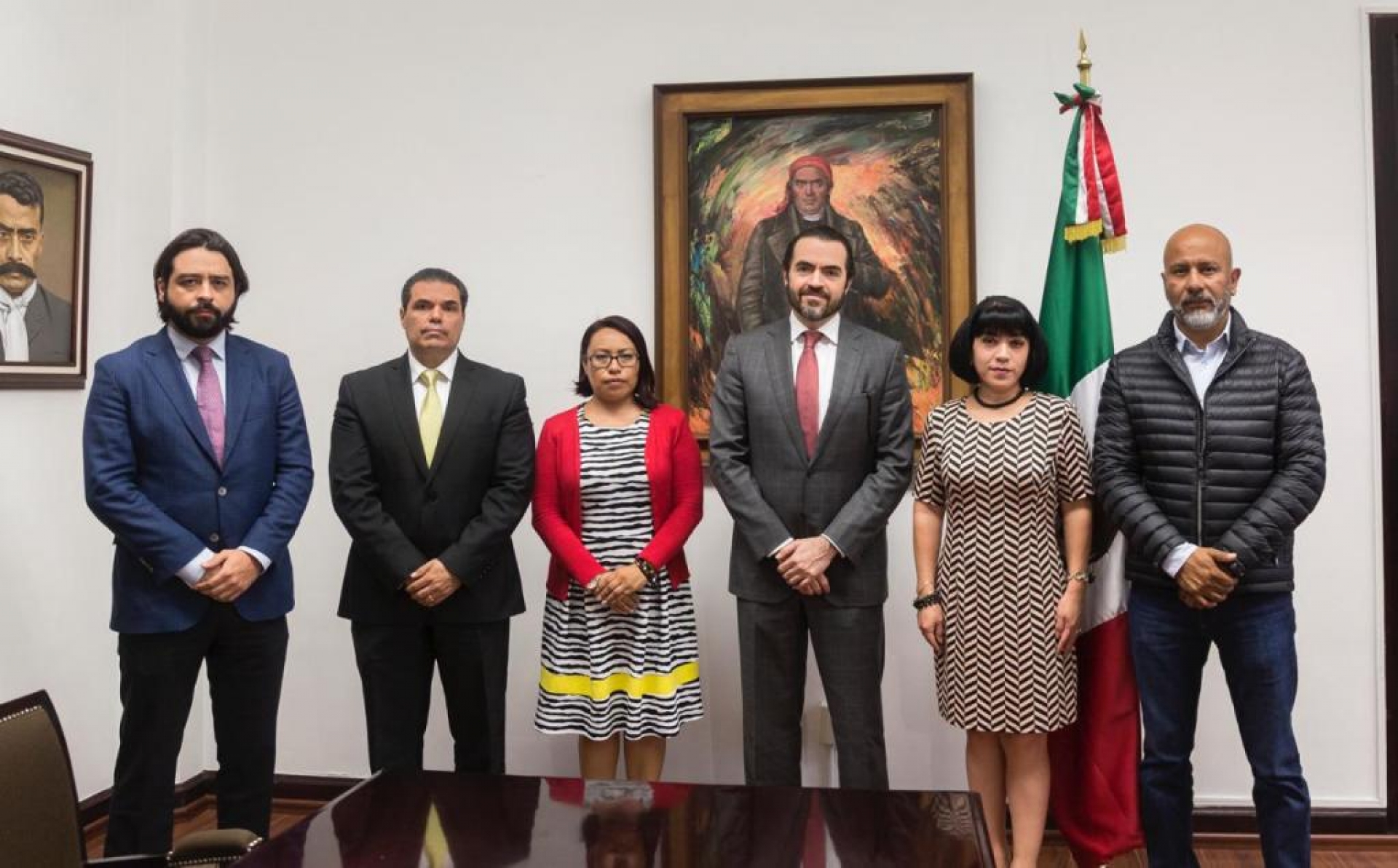 Toman protesta a directores de la Secretaría de Gobierno