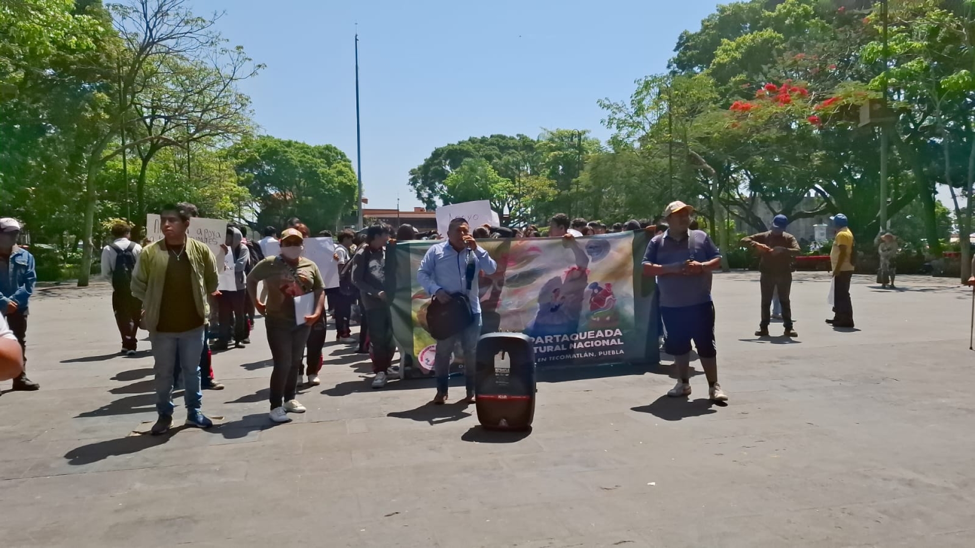 Demandan antorchistas recursos para transporte de 300 jóvenes que asistirán a evento en Puebla
