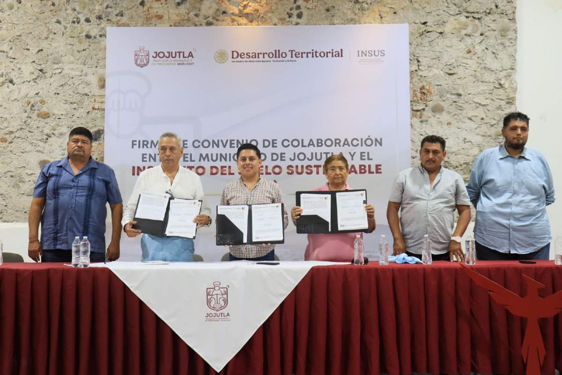 Firman convenio de colaboración Jojutla y el INSUS