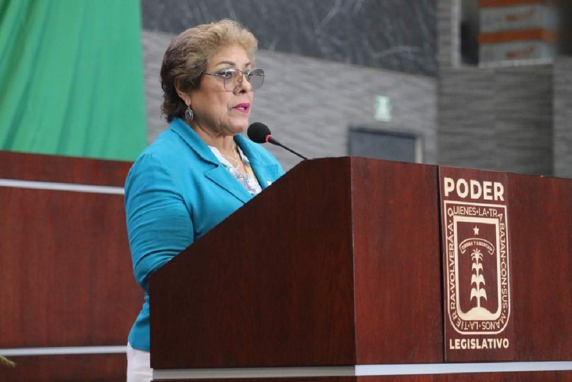 Favorable, prohibición de celulares en escuelas: diputada