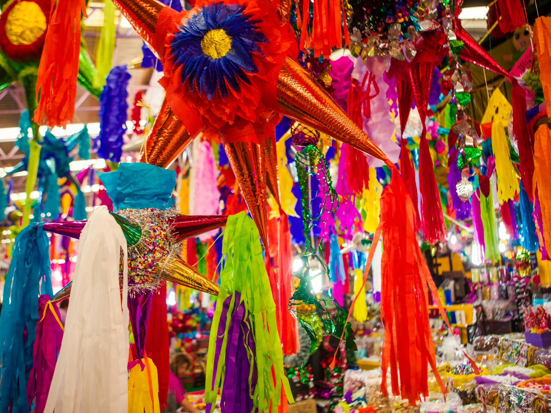 Posadas Navideñas: Origen y Tradición Mexicana