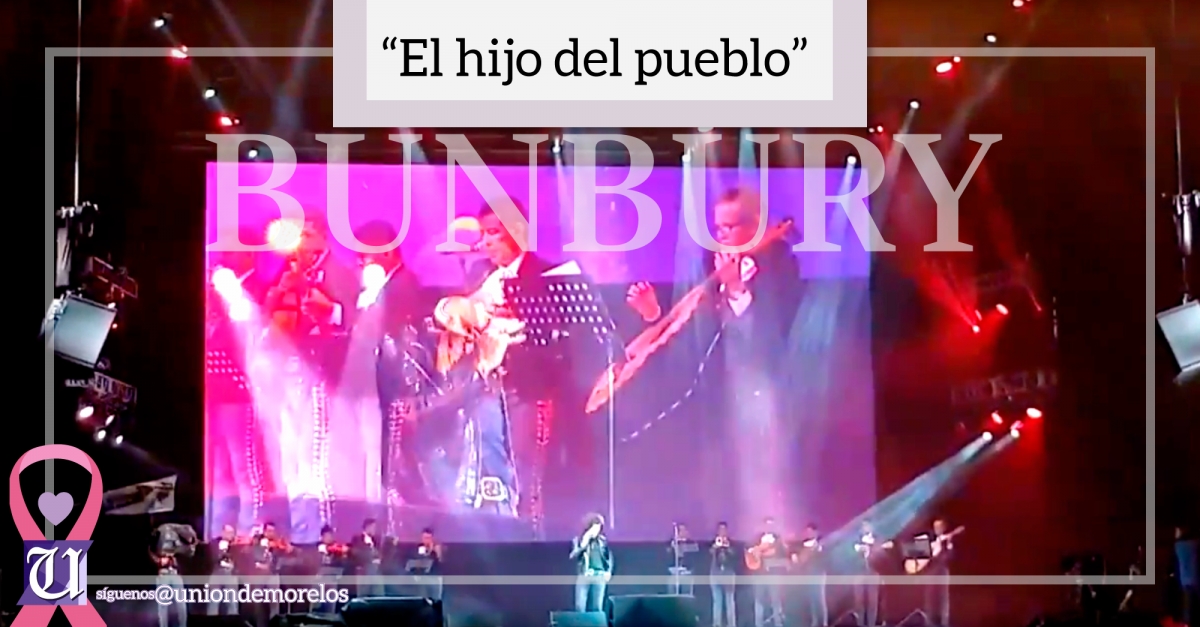 Acompañado de mariachis, Bunbury destaca fortaleza de mexicanos