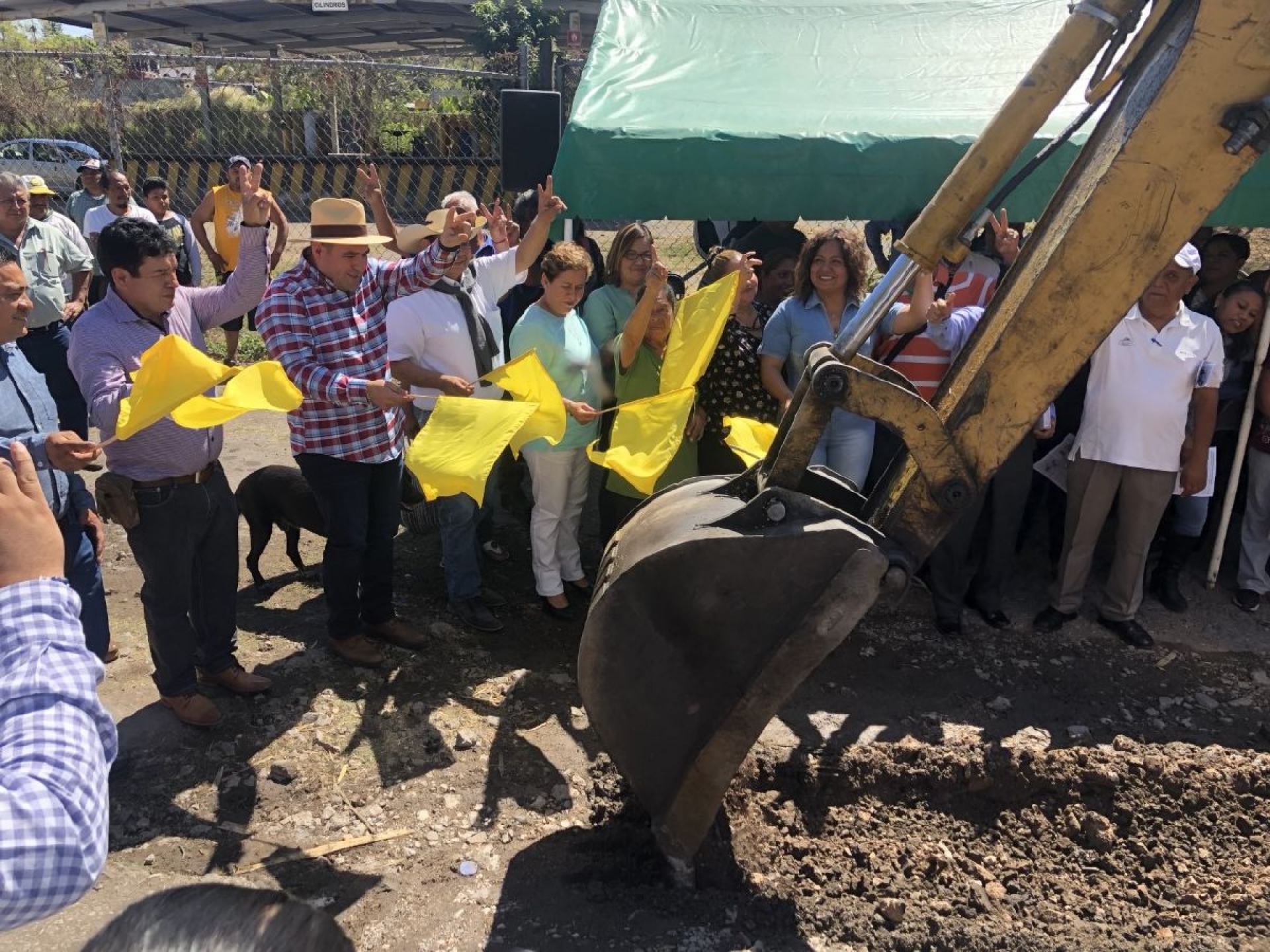 Inicia rehabilitación en líneas de conducción de agua potable en Yautepec