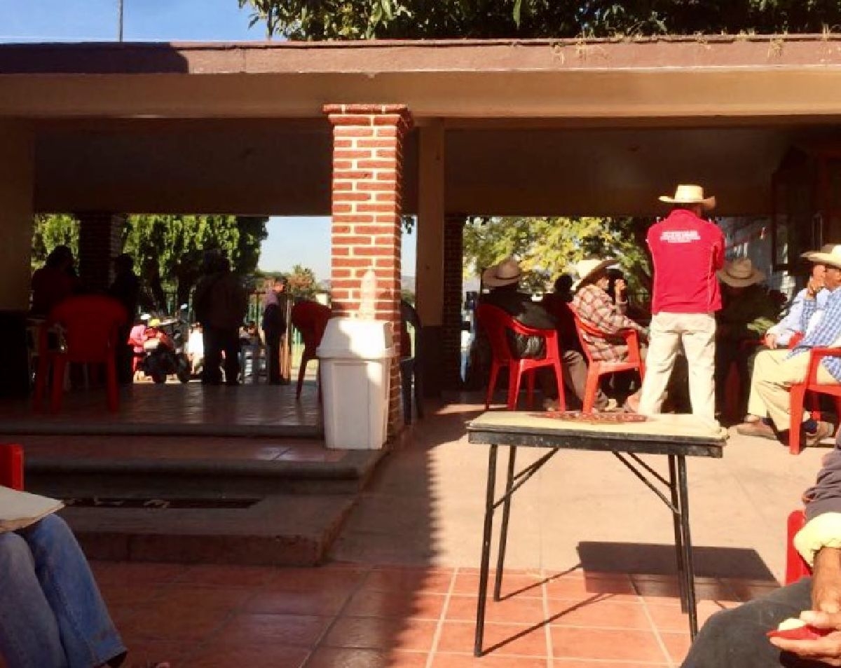 Recuperan comuneros de Yautepec oficinas del Comisariado Ejidal