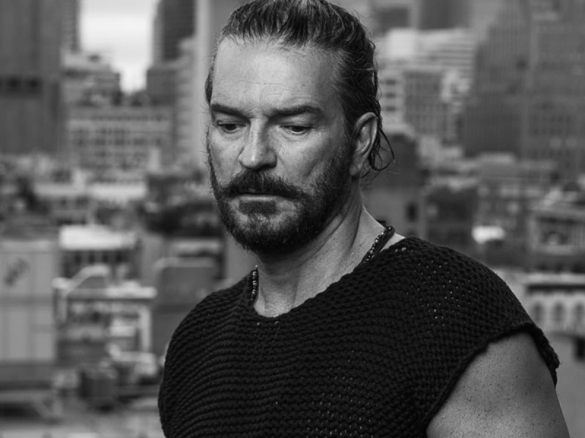 Canción 'Mujeres' de Ricardo Arjona es tachada de machista