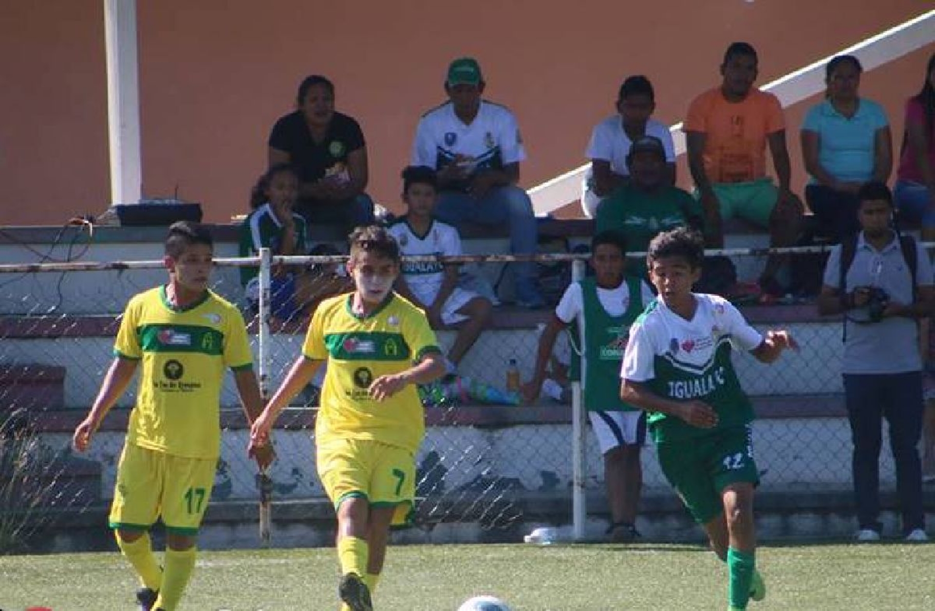 Sufren Alacranes Puente de Ixtla y Jardon Fut Soccer reveses en la Tercera División